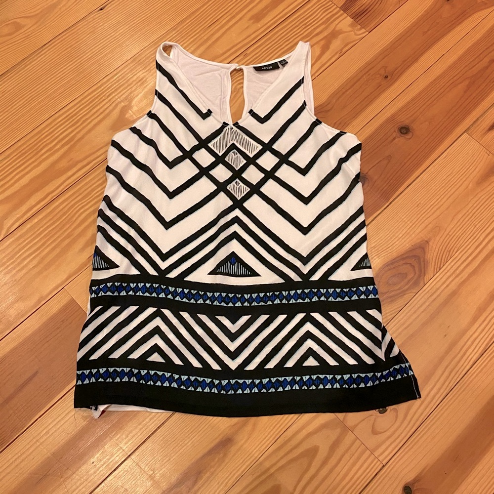 Apt 9 Tank‎